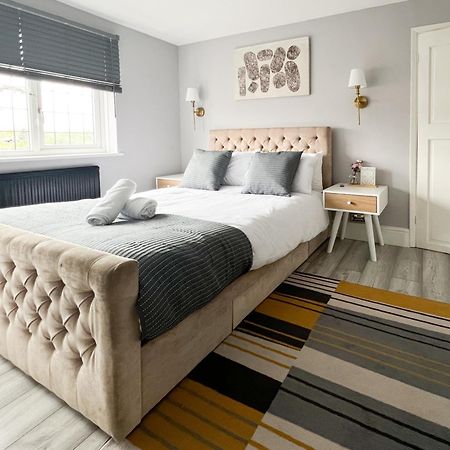 Beautiful Newly Renovated House In Rainham Essexヴィラ エクステリア 写真