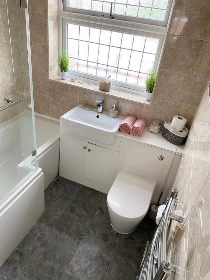 Beautiful Newly Renovated House In Rainham Essexヴィラ エクステリア 写真